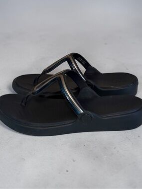 Crocs Sanrah Liquid Metallic T-Strap Wedge Flip Flop Sandals - Women's Size 7